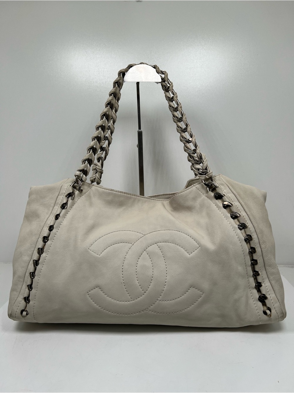 Authentic CHANEL 2005 White Caviar Modern Chain East West Leather Tote